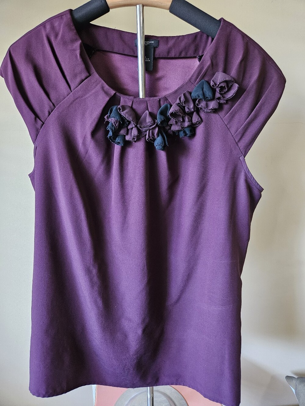 Ann Taylor Loft Pleated Rosette Neckline Cap Sleeve Blouse Top - Size L